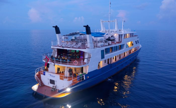 maldives boat tour