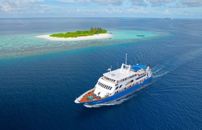 maldives boat tour